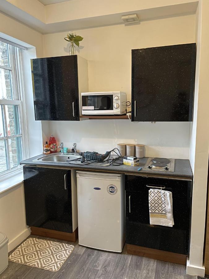 Bv Comfy Budget Studio At Quebec Street Bradford Брадфорт Екстериор снимка
